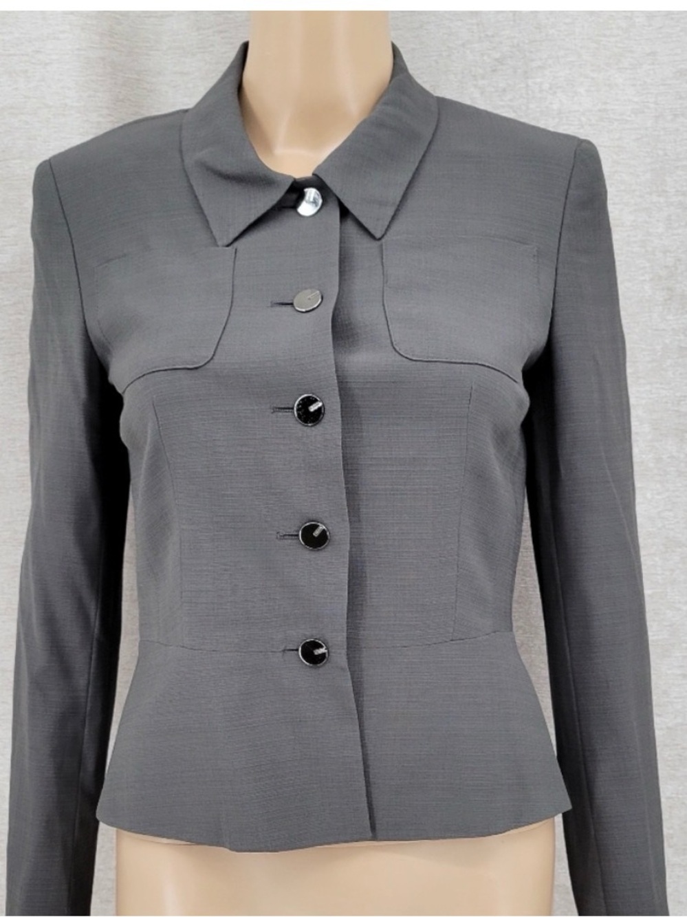 Escada Virgin Wool Cropped blazer/Office Siren Quiet Luxury‎ Dark Gray Tailored